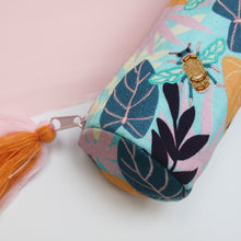 Load image into Gallery viewer, Luxury Bee Barrel Pouch