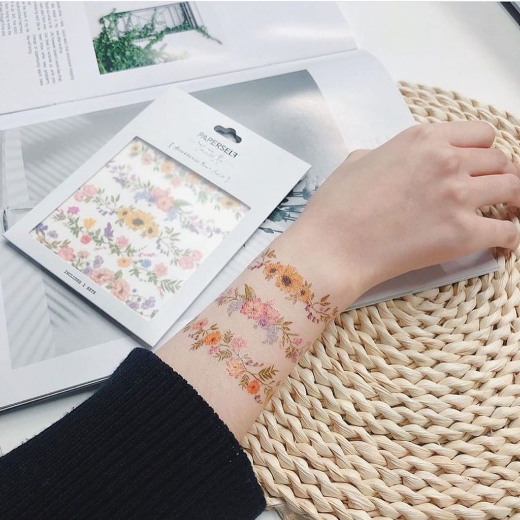 Tattoo - Bloemenketting