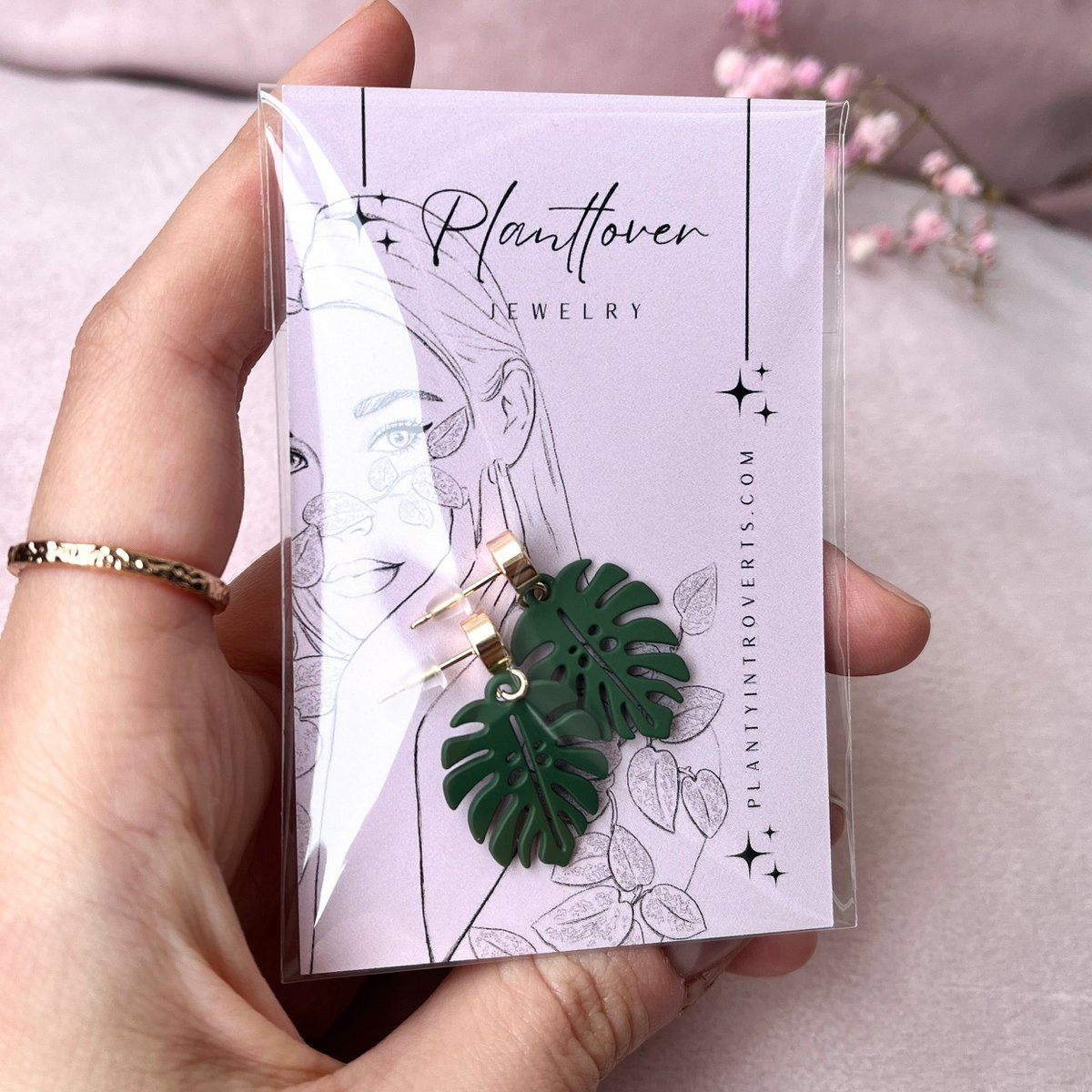 Leaf Stud Earrings - Gold