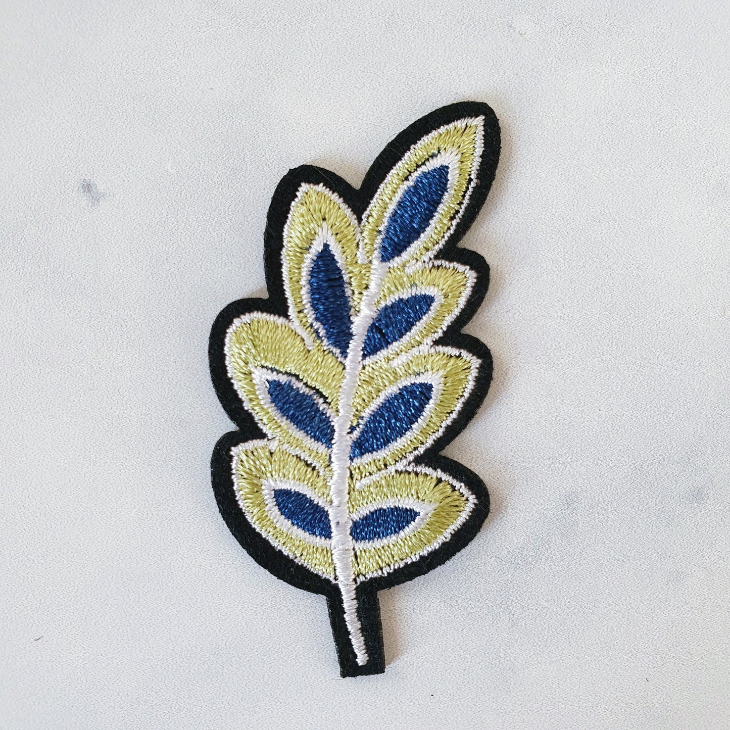 Strijkembleem - Blauwgroen Blad