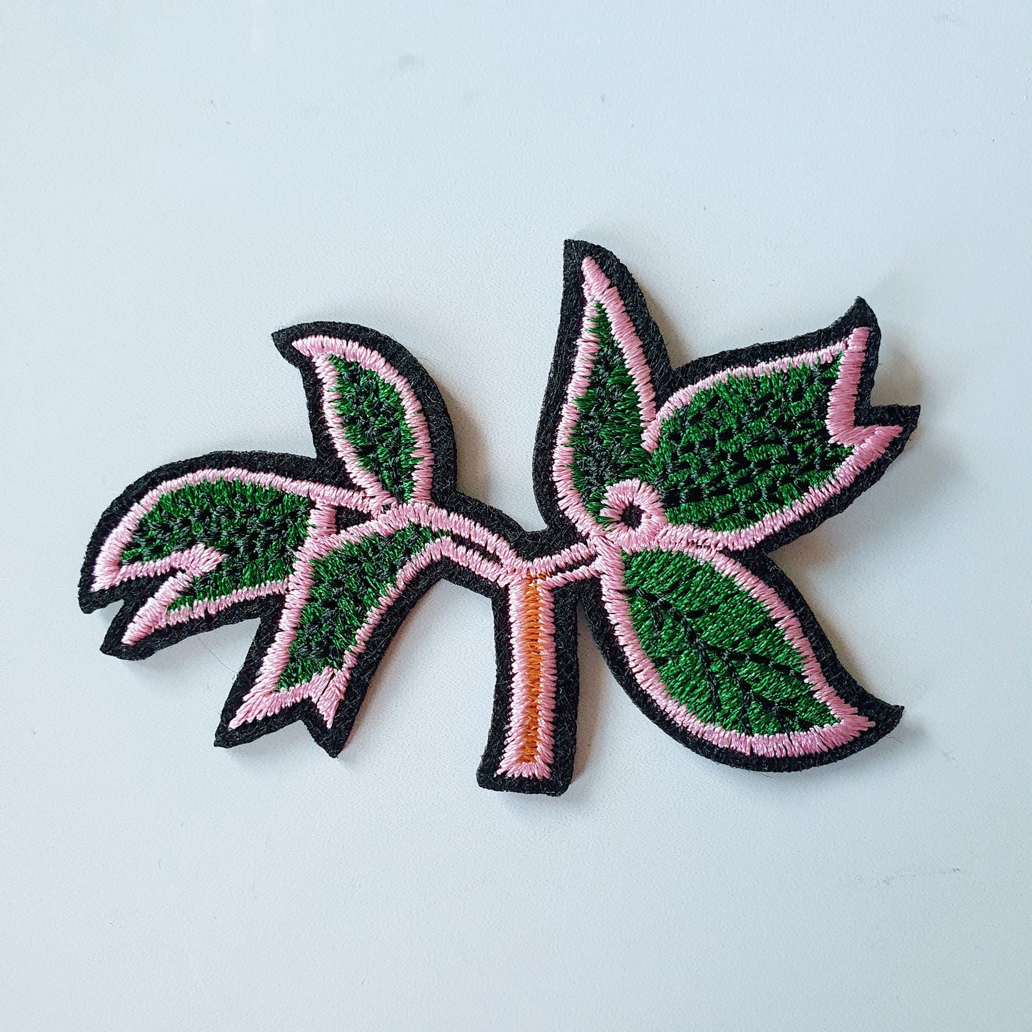 Strijkembleem - Roze Blaadjes