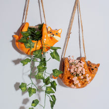 Load image into Gallery viewer, Leopard Hanging Planter

